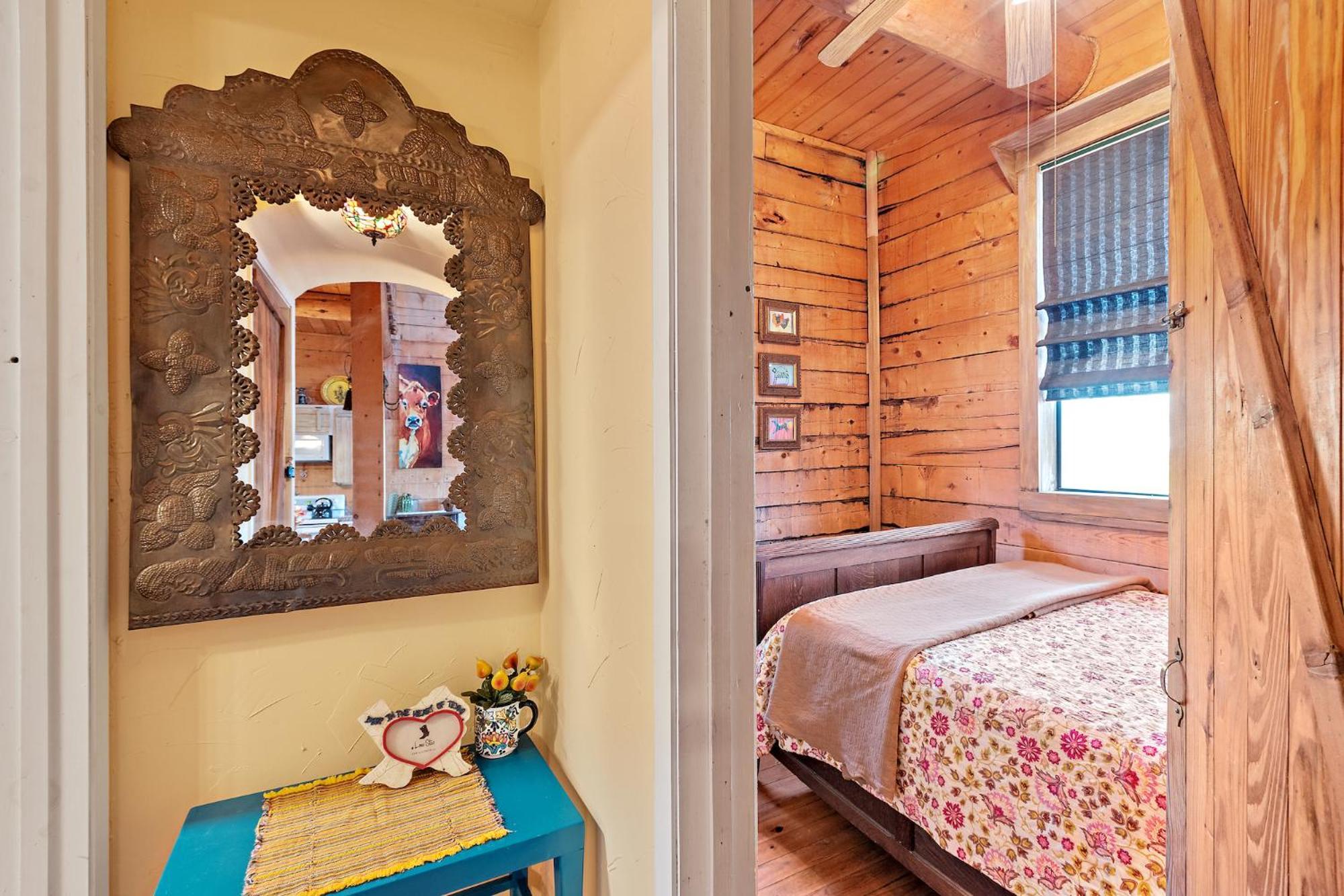 Mighty Oak Log Cabin Fredericksburg Exterior photo