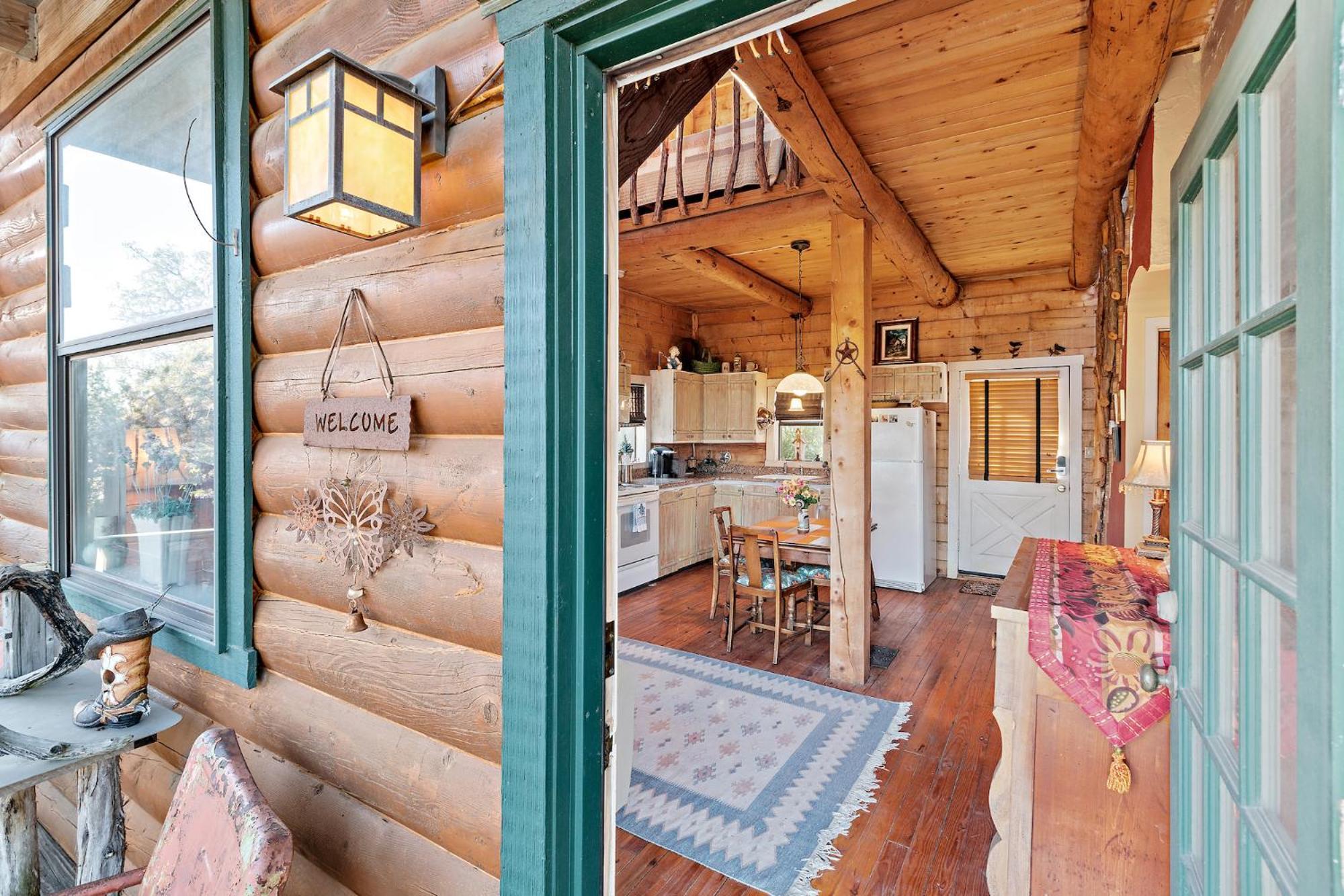 Mighty Oak Log Cabin Fredericksburg Exterior photo